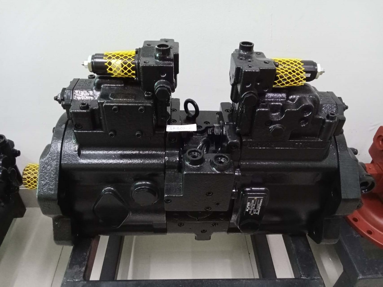 main pump assy SK350-8 SK350-10 SK200-8 SK200-10 Genuine KPM-Kawasaki Made in Jepang main pump assy SK350-8 SK350-10 SK200-8 SK200-10 Genuine KPM-Kawasaki Made in Jepang
