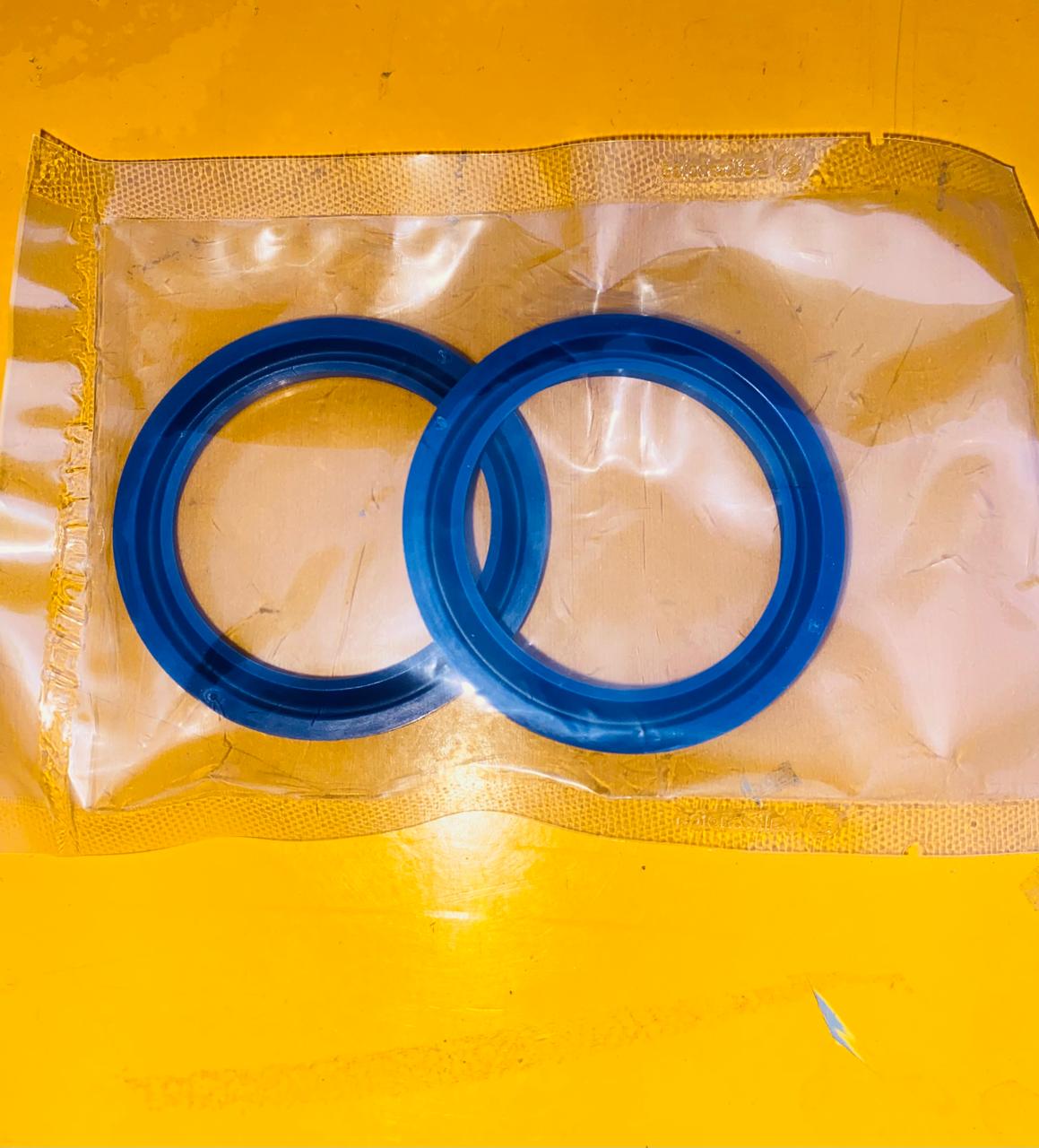 SEAL KIT ROD Wiper Seal Kit SKF CASE NEW HOLLAND PN D95143