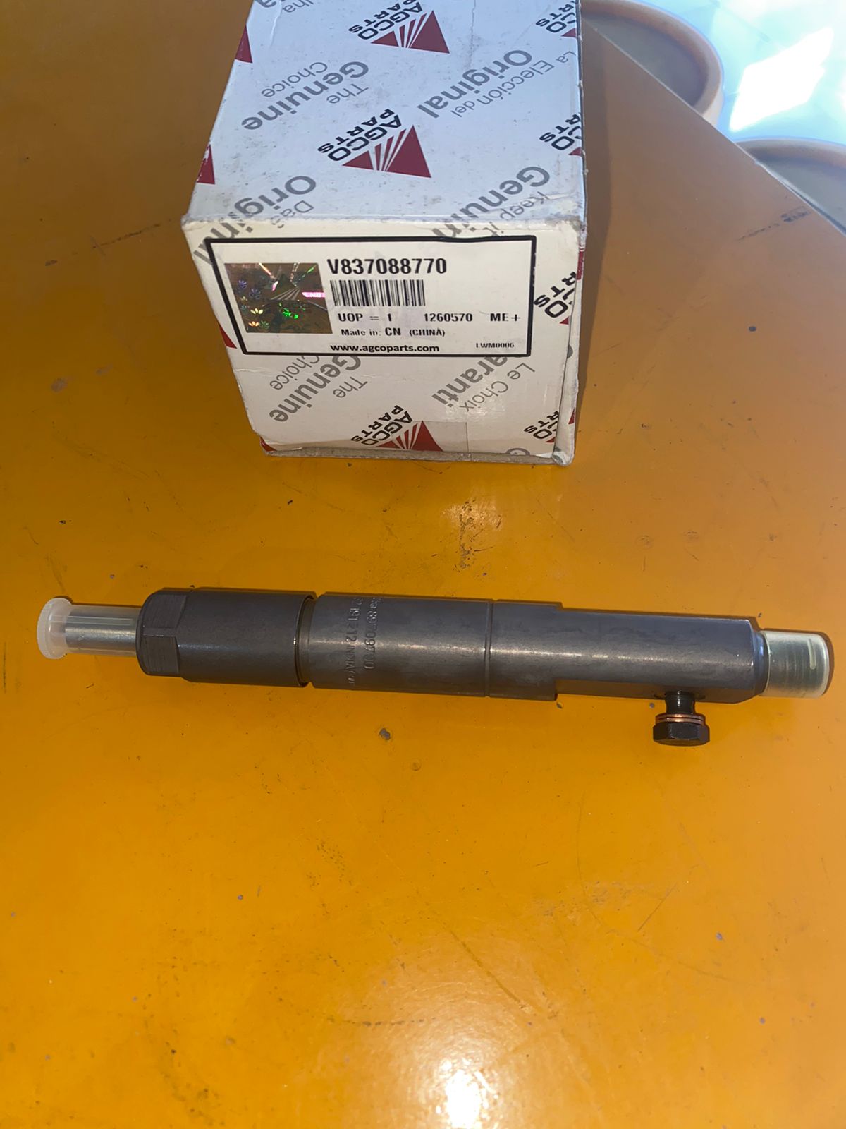 INJECTOR AGCO UNTUK MASSEY FERGUSON V837088770