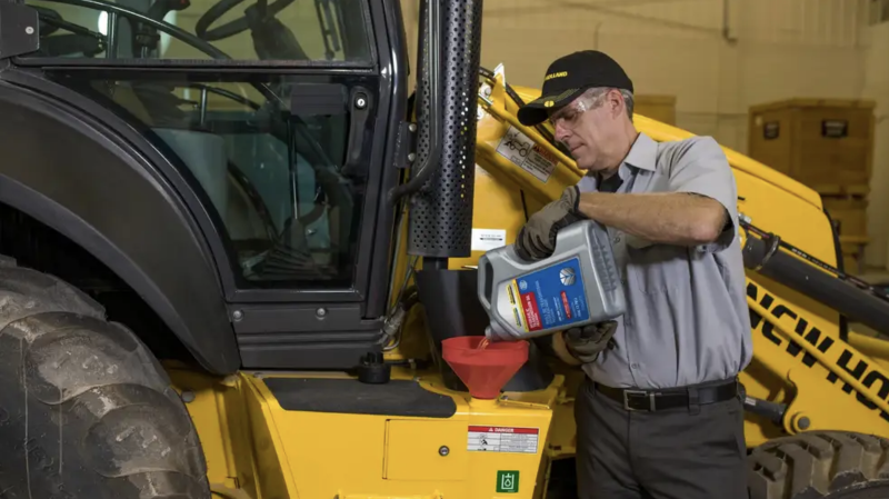 MAINTANANCE NEW HOLLAND TRACTOR