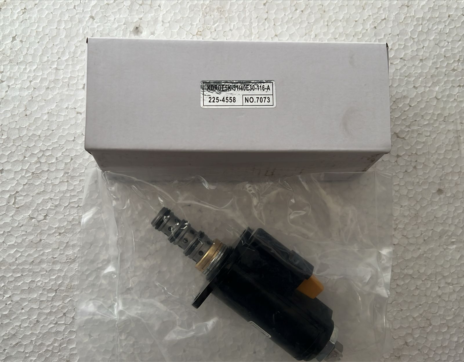 Solenoid Valve Pompa Hidrolik 24 V CAT Untuk CAT 320D E330D E336D E349D PN 225-4558