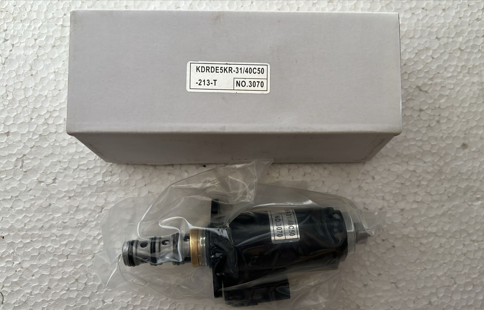 solenoid proposional Pressure Reducing Valve Kobelco SK200-8 sk250 sk330 sk350-8 sk500-10 sany sy365 PN YN35V00049F1