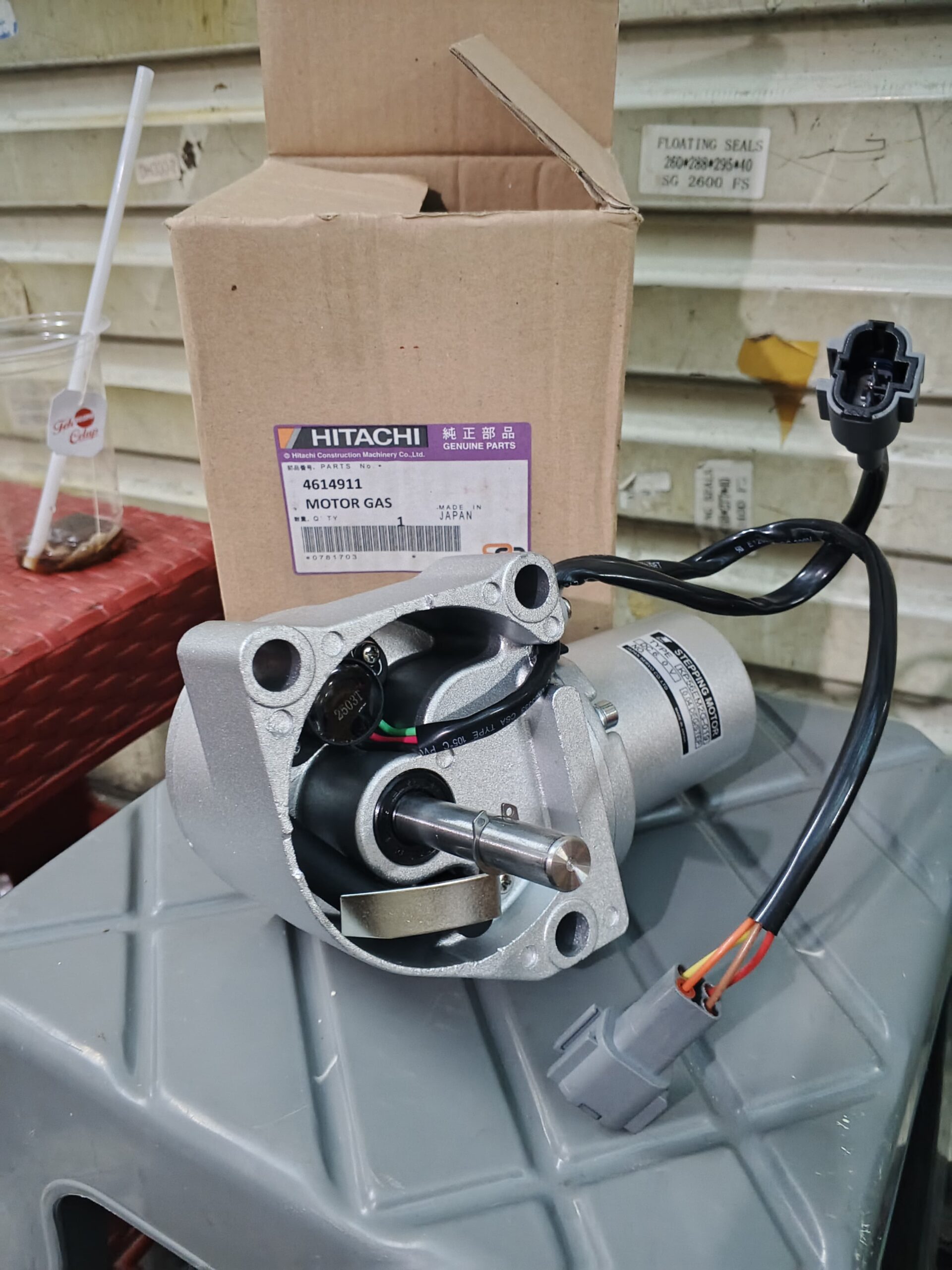 Motor gas Hitachi Zaxis 200 210F PN 4614911