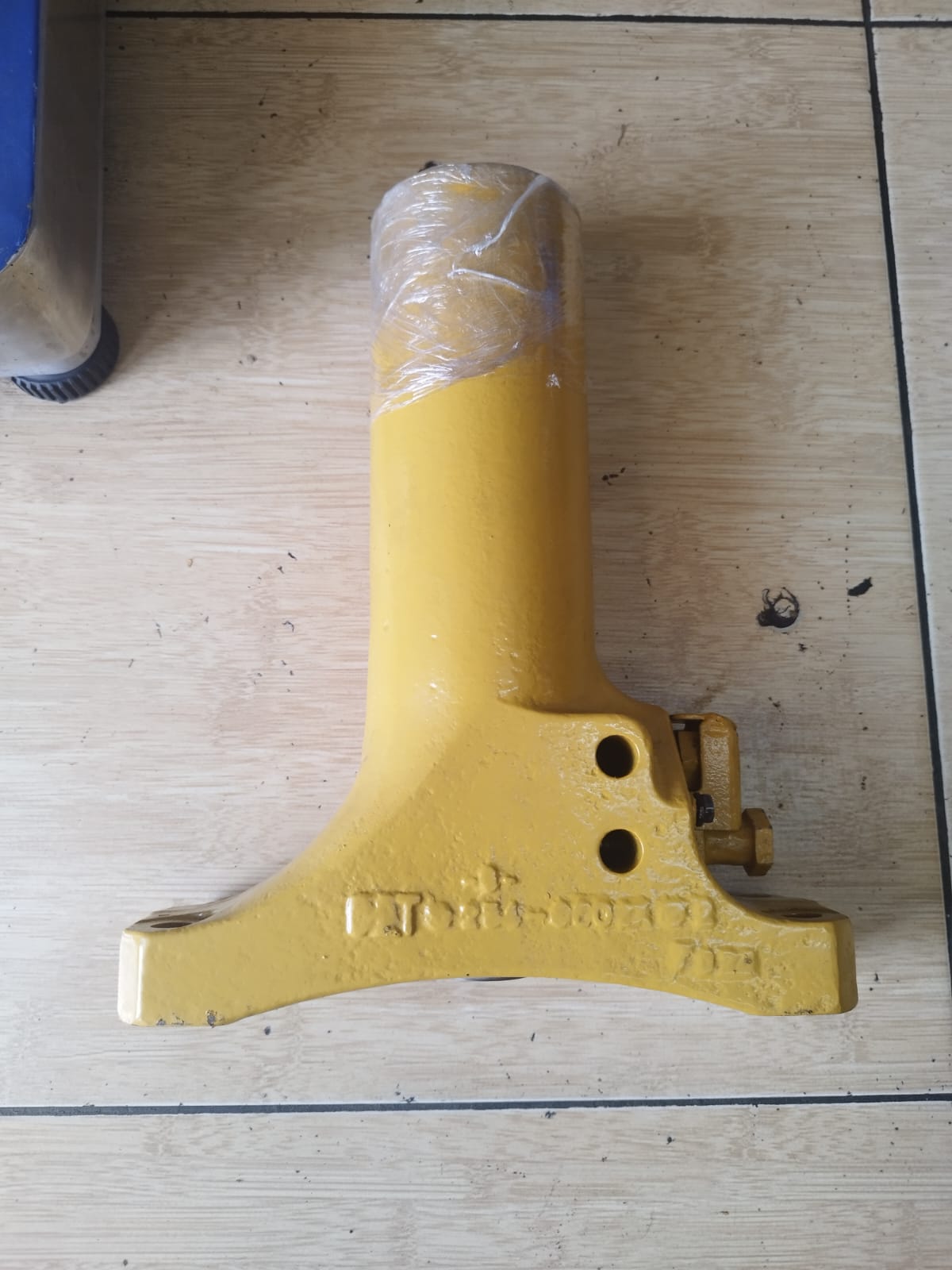TRACK ADJUSTER YOKE CAT D5K XL D5K LGP PN 254-0602