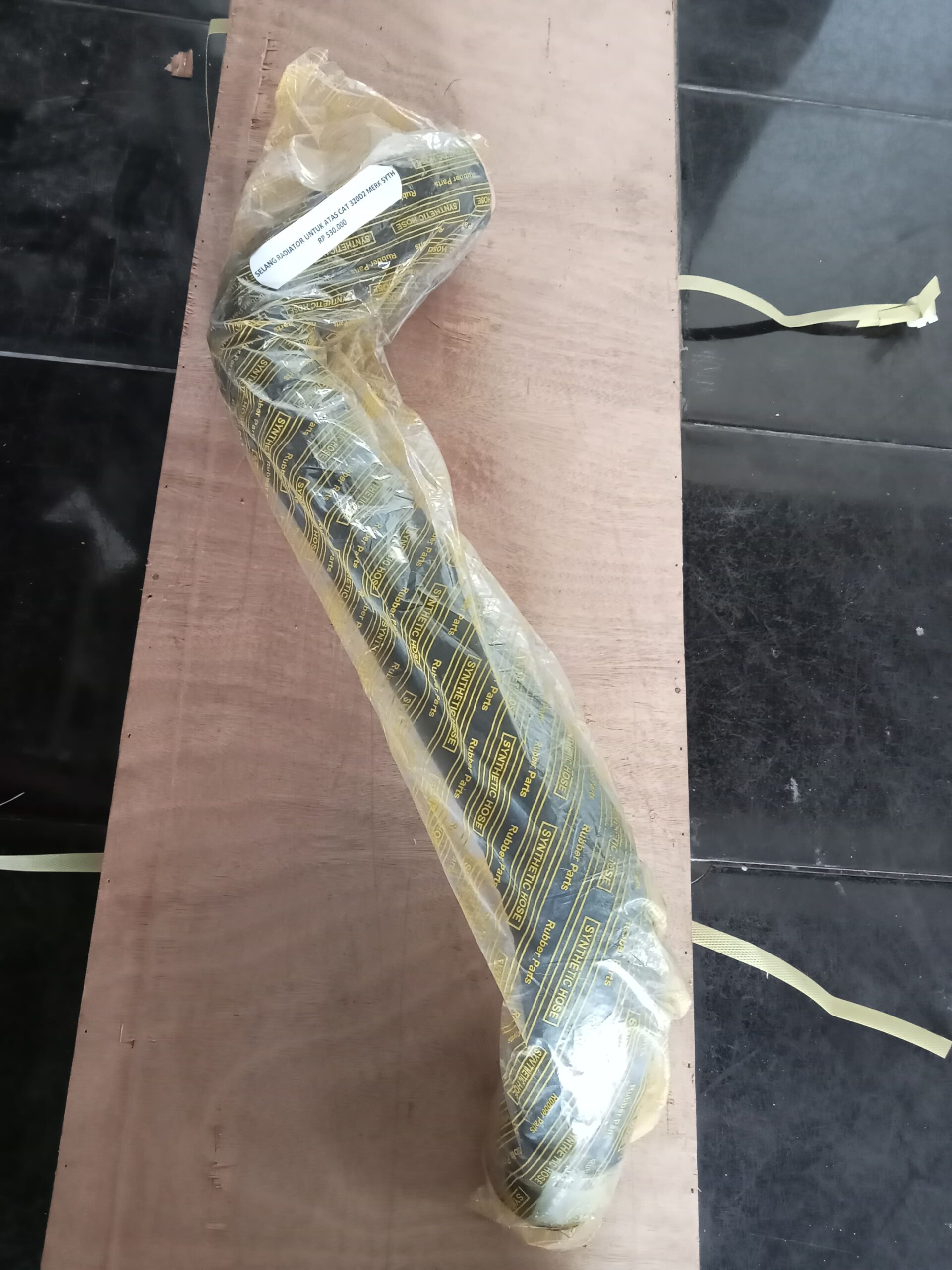 SELANG HOSE RADIATOR ATAS CAT 320D2 PN 394-2235