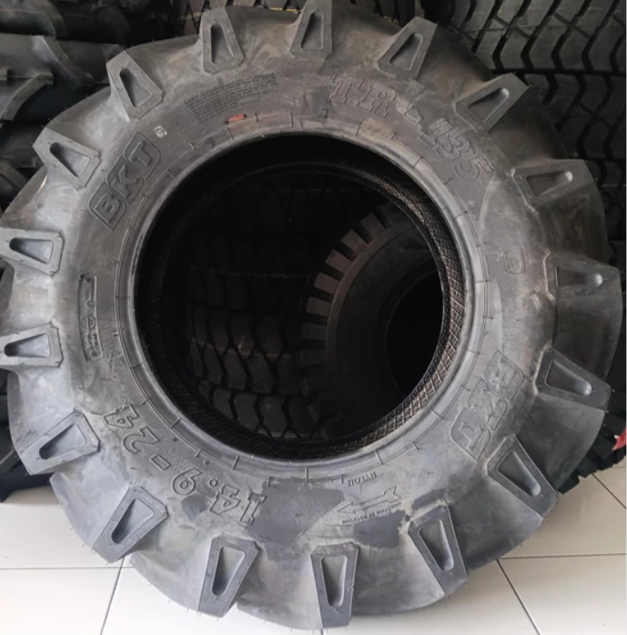 BAN TRAKTOR 14.9-24 8PR BKT TR-135 TT